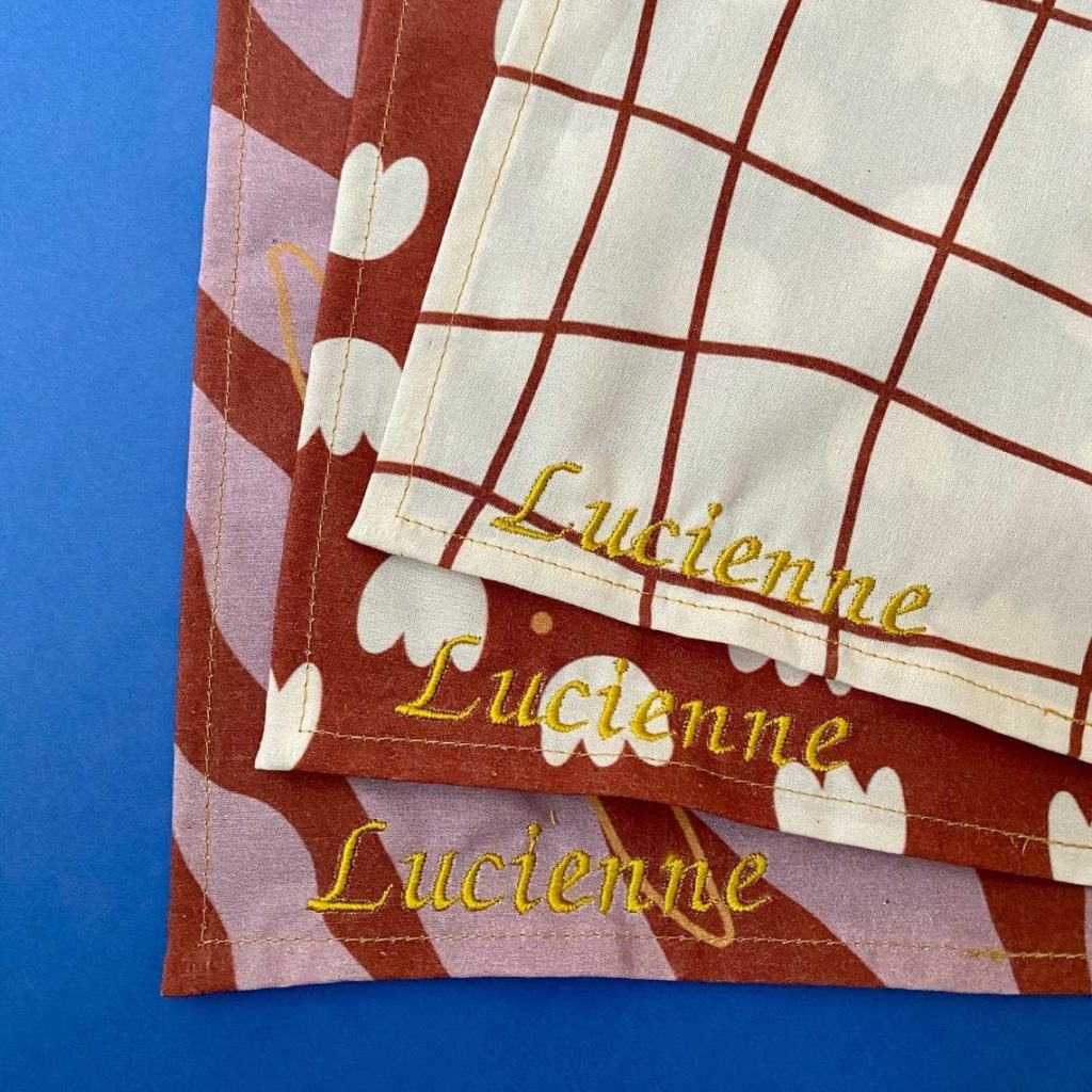 Mouchoirs en tissu bio personnalisés - Brodés Lucienne