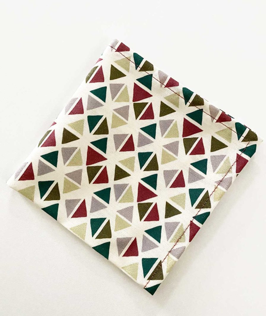 mouchoir en tissu motif triangles