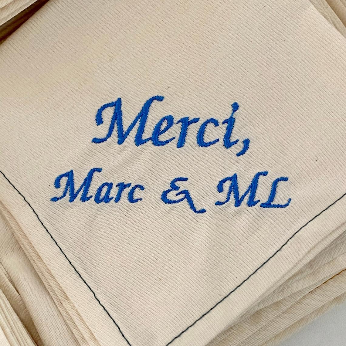 mouchoirs en tissu brodes et personnalise mariage