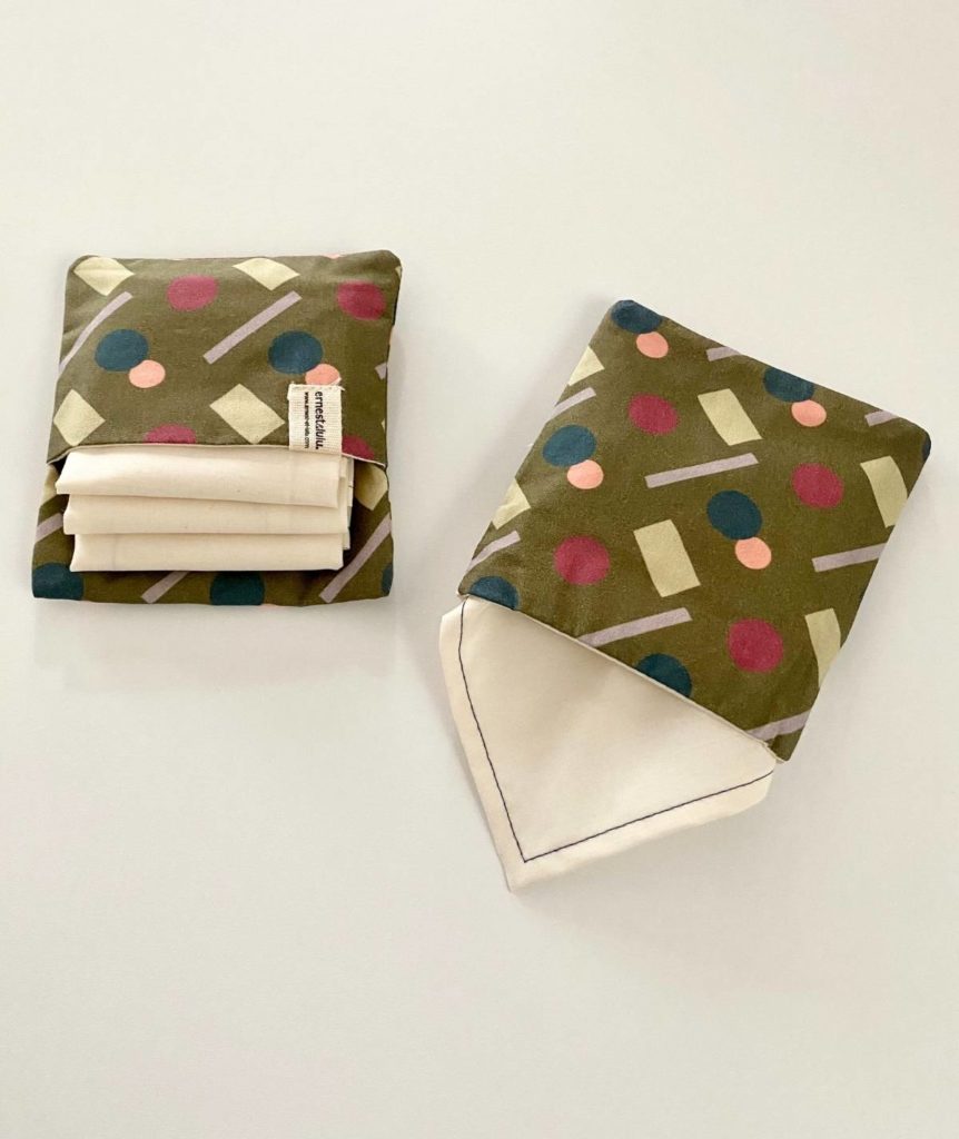 Lot De 2 Pochettes SNCF Avec Serviettes Et Mouchoirs En Papier - Vintage/occasion - Collection