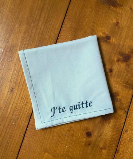 Mouchoir Ou Pochette Brodé Main Sur Batiste - Blanc "Couleur ZOE" - Fait Main - Neuf Sans étiquette